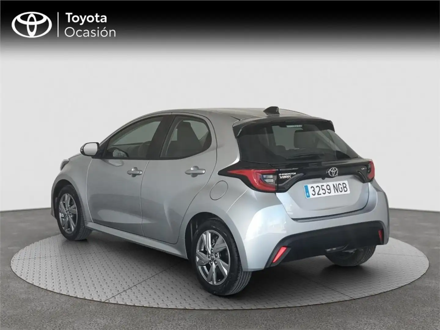 Toyota Yaris ACTIVE PLUS - 2