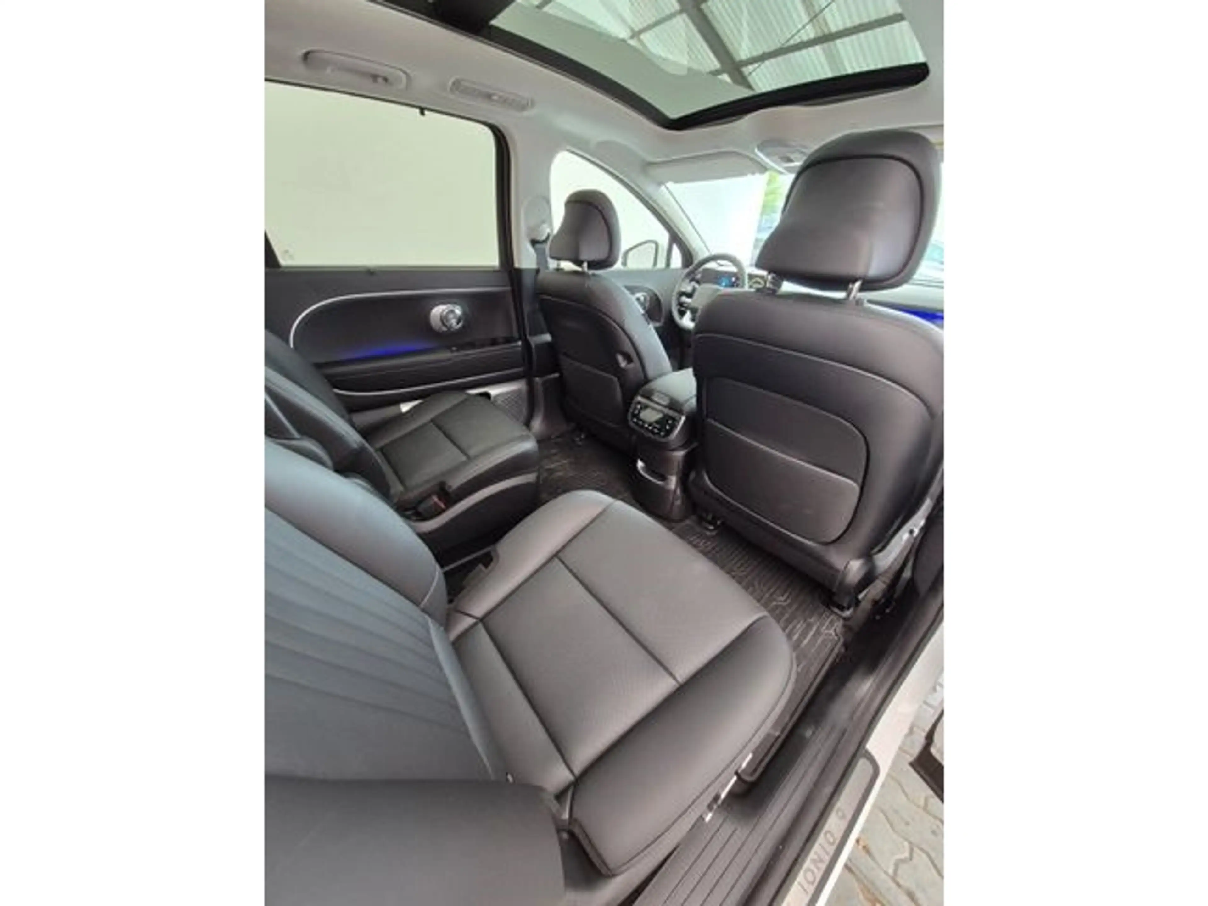 Hyundai IONIQ 9 110kW/h 4WD Uniq Headup — photo 15