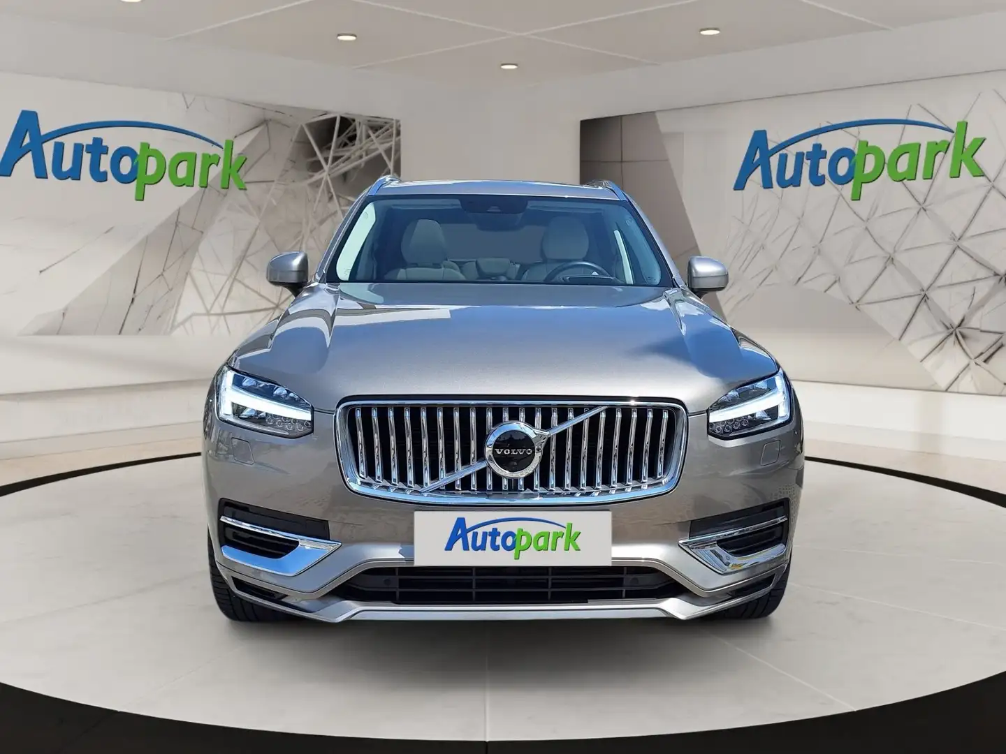 Volvo XC90 Recharge Inscription, T8 AWD Plug-in Hybrid, 7-Sit Grau - 2