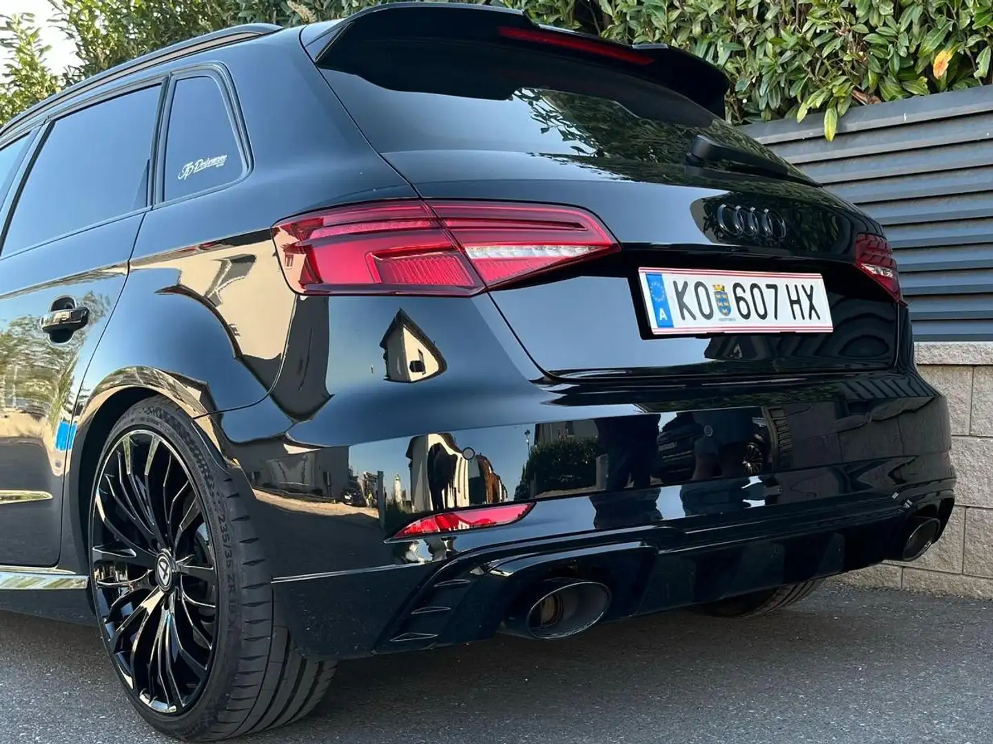Audi RS3 RS3 SB 2,5 TFSI quattro S-tronic Schwarz - 1