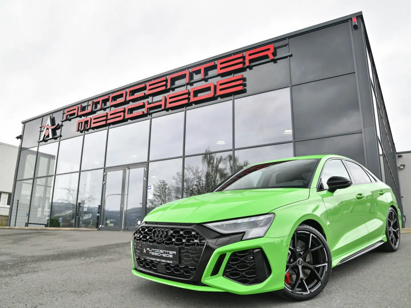 Audi RS3 Limousine 2.5 TFSI RS-Design* HUD* Matrix* Zelená - 1