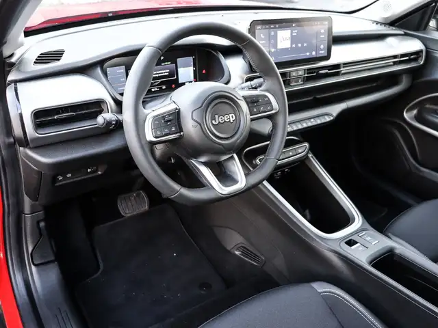 Jeep Avenger view 4