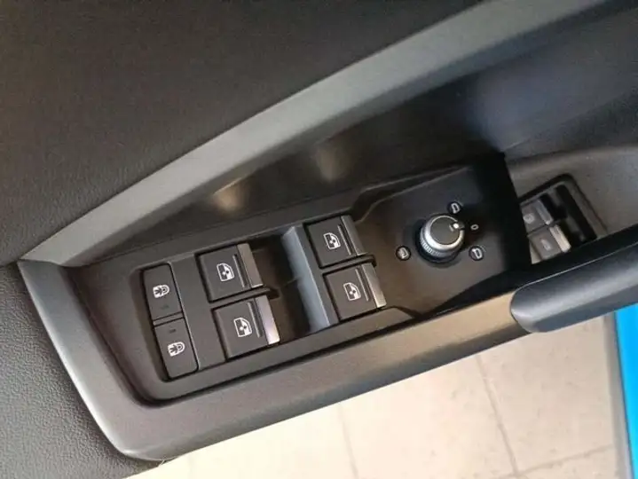 Audi Q3 2022, foto 14