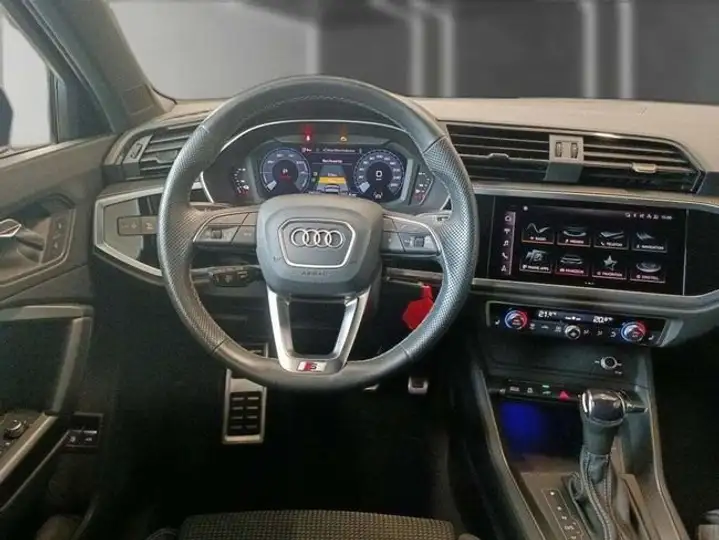 Audi Q3 2022, foto 9