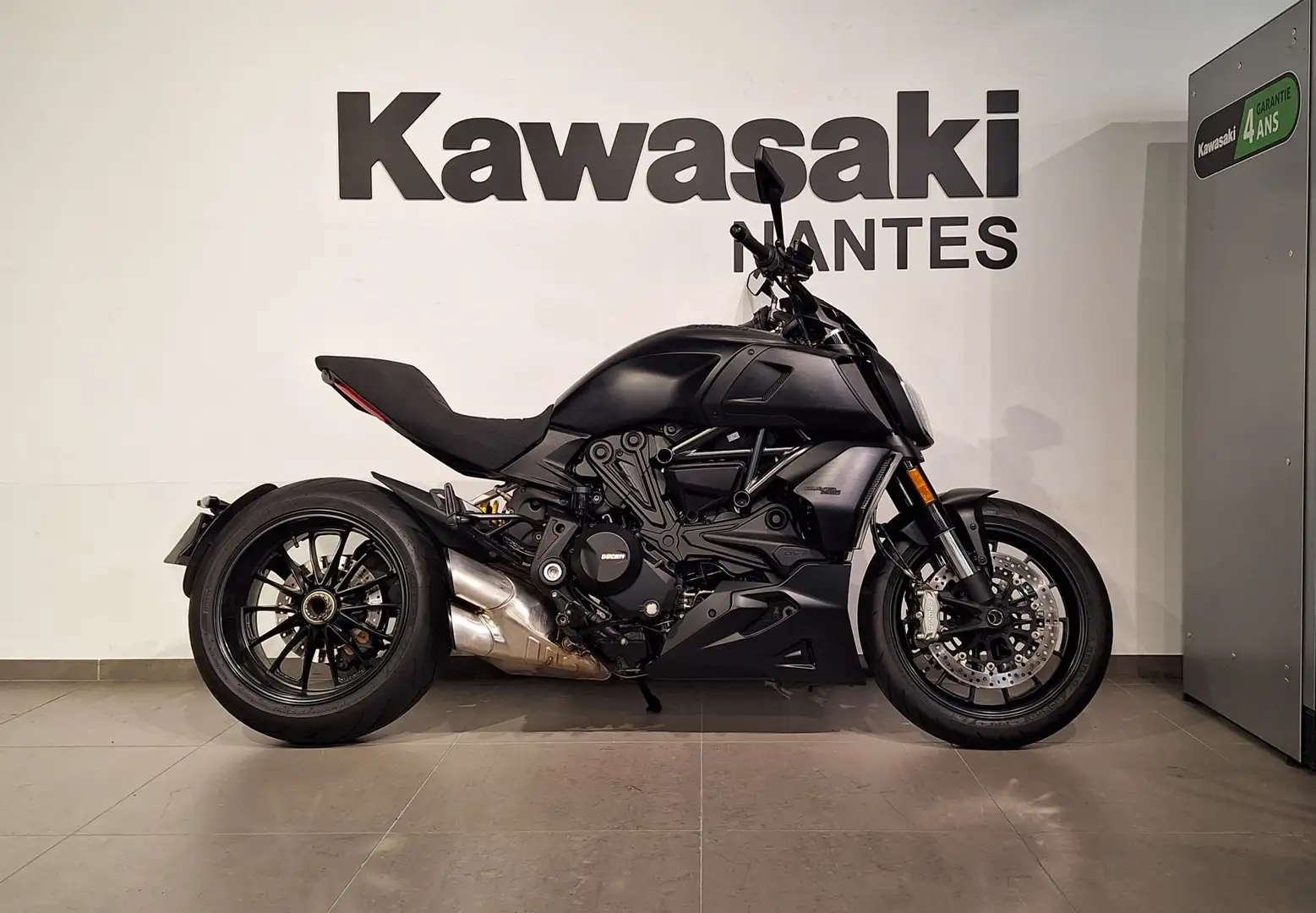 Ducati Diavel Чёрный - 2