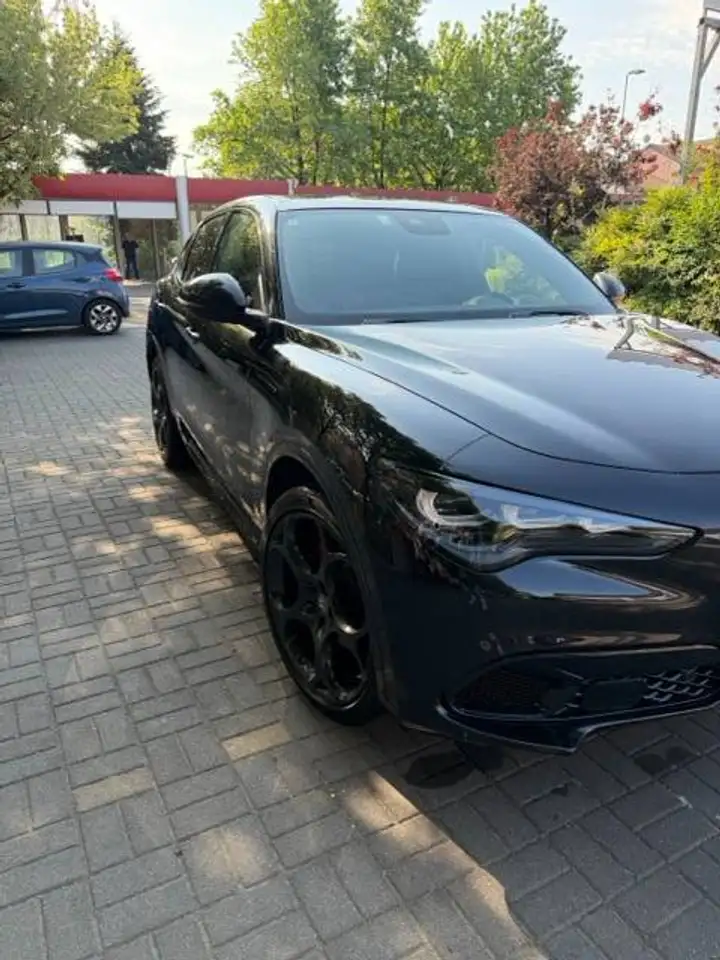 Alfa Romeo Stelvio 2023