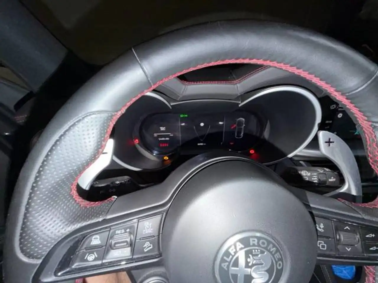 Alfa Romeo Stelvio 2023 — фото 14