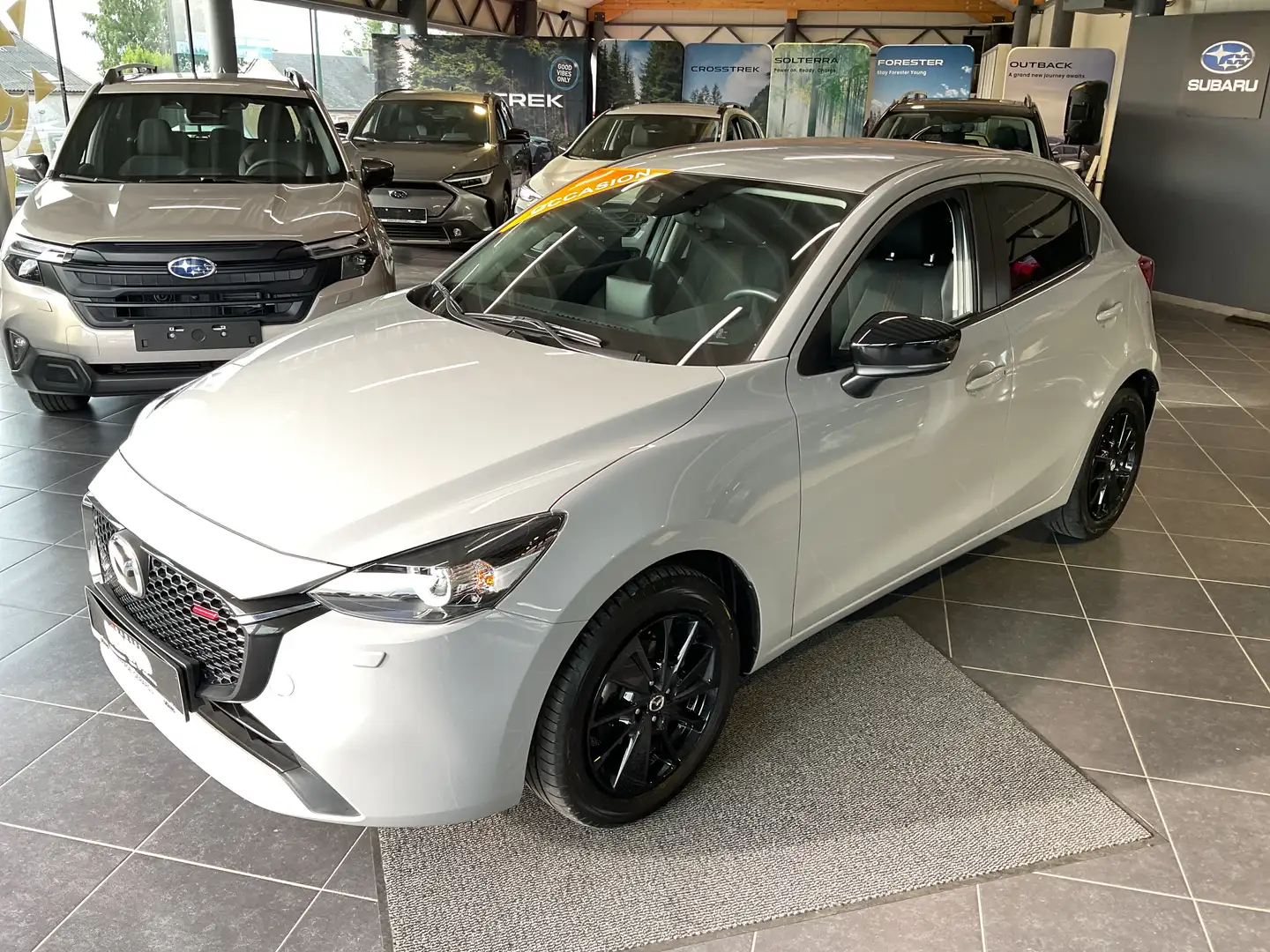 Mazda 2 2 1.5i e-Skyactiv-G MHEV Homura Gris - 1