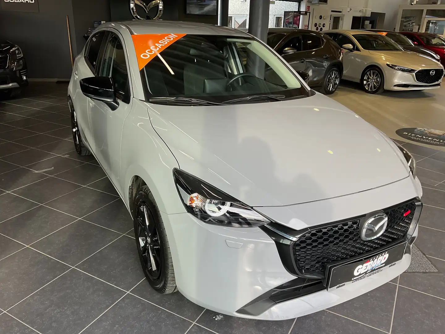 Mazda 2 2 1.5i e-Skyactiv-G MHEV Homura Gris - 2