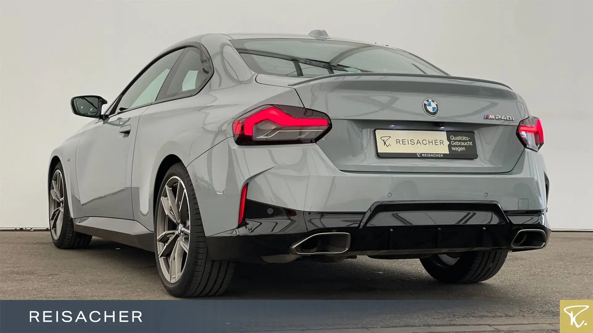 BMW 240 A Coupé A LCPro AdaptLED RFK PDC HiFi 19" Gris - 2