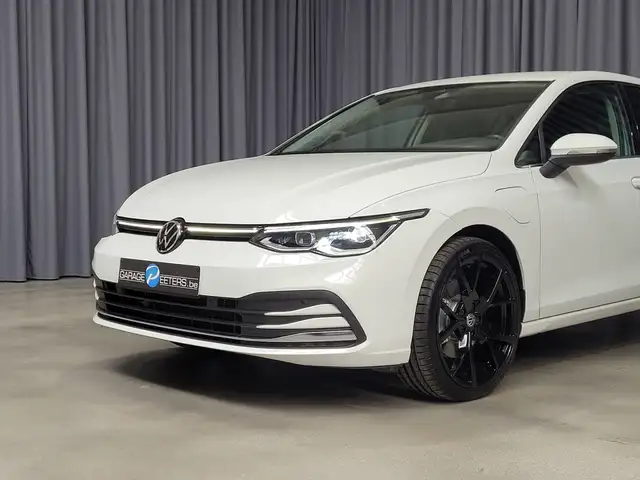 Volkswagen Golf view 6