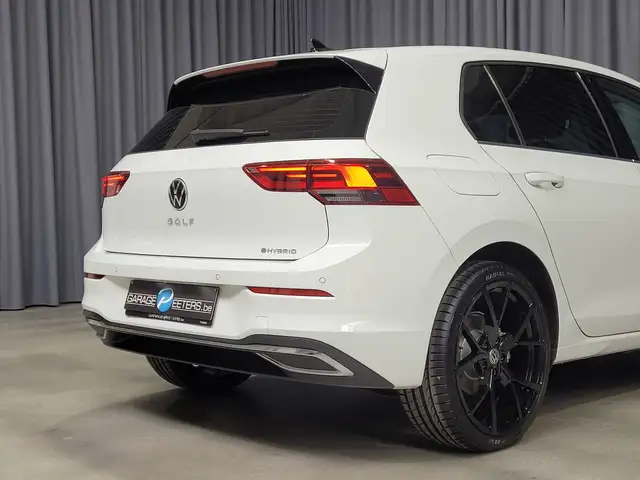 Volkswagen Golf view 9