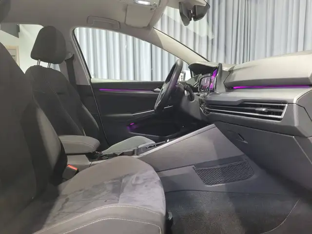 Volkswagen Golf view 11