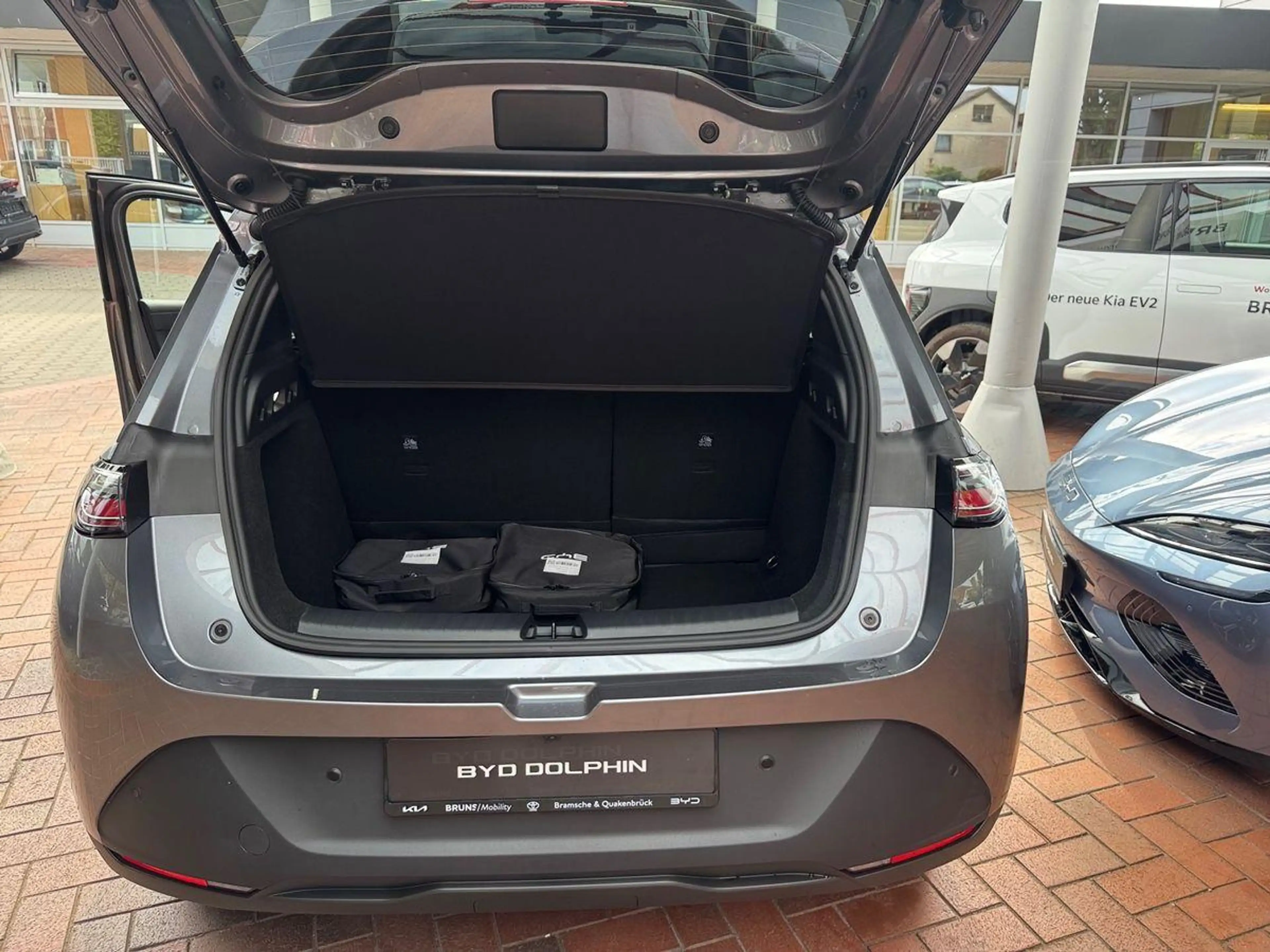 BYD Dolphin G 1.5 DM-i PHEV 156 kW Comfort — photo 13