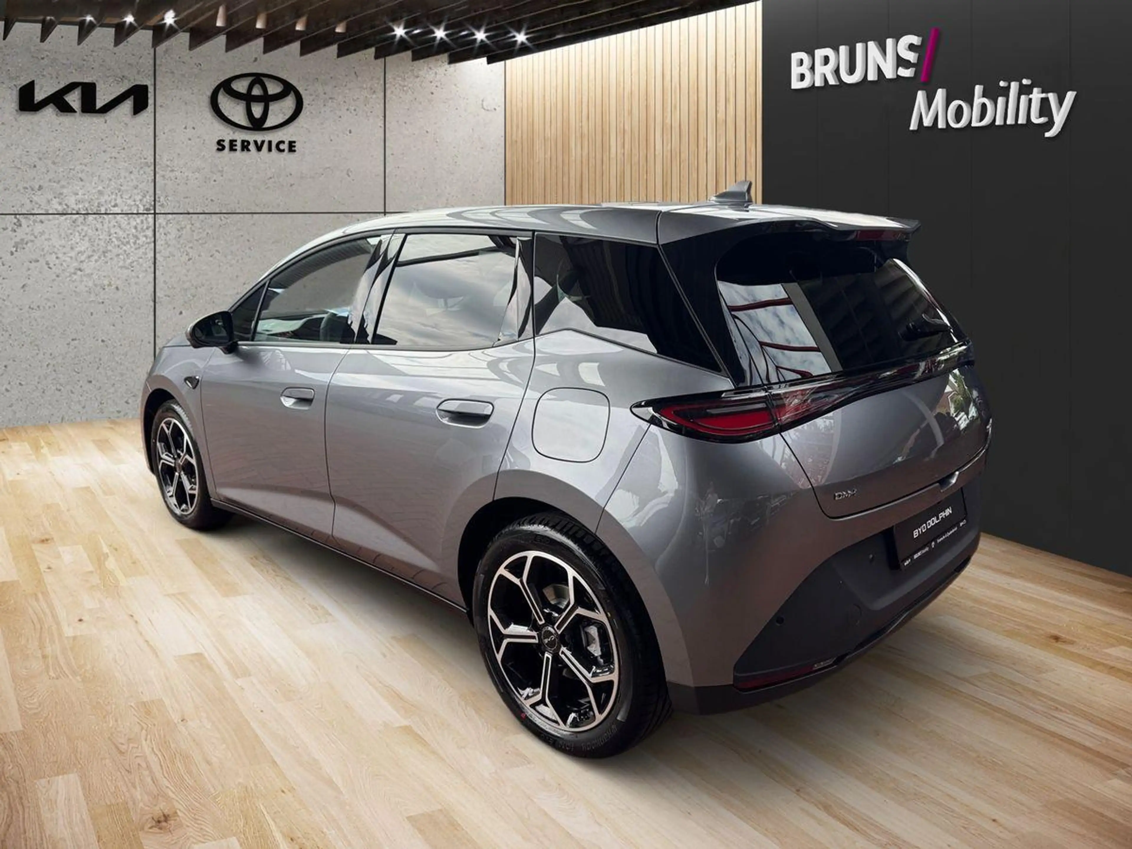 BYD Dolphin G 1.5 DM-i PHEV 156 kW Comfort — photo 5