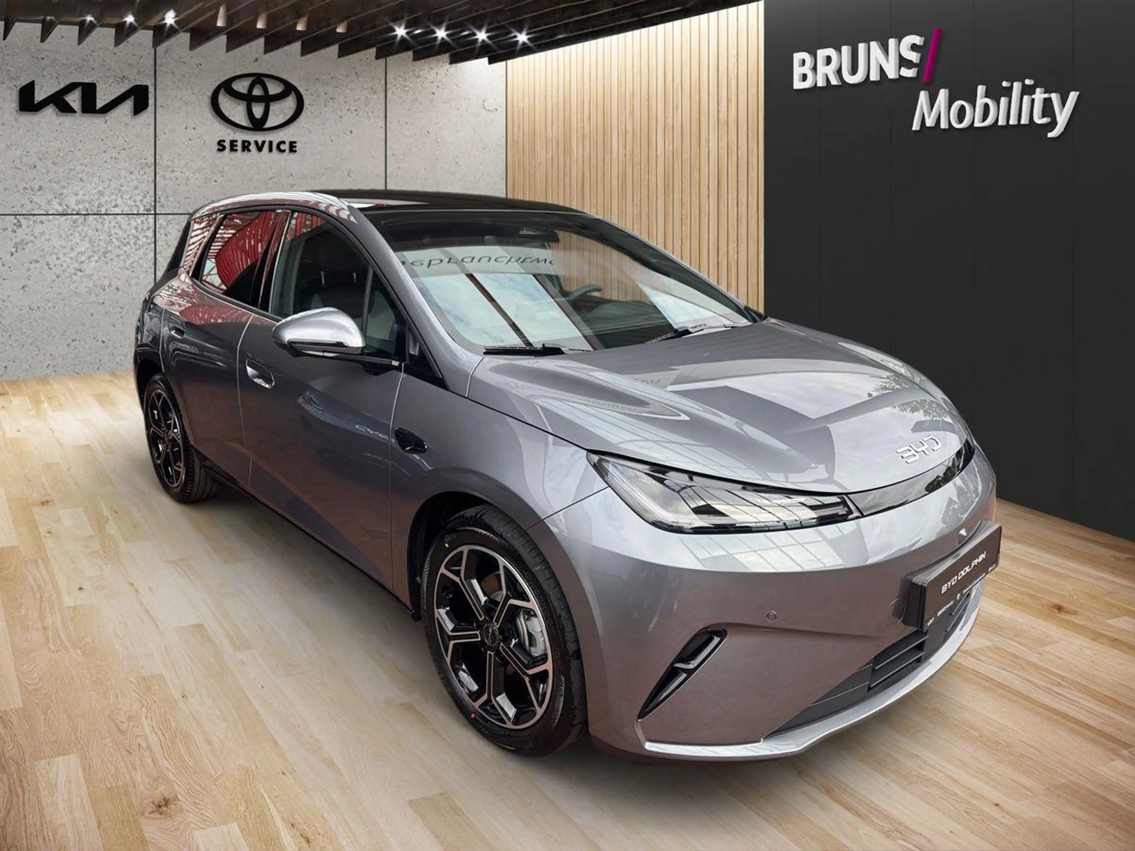 BYD Dolphin G 1.5 DM-i PHEV 156 kW Comfort — photo 3