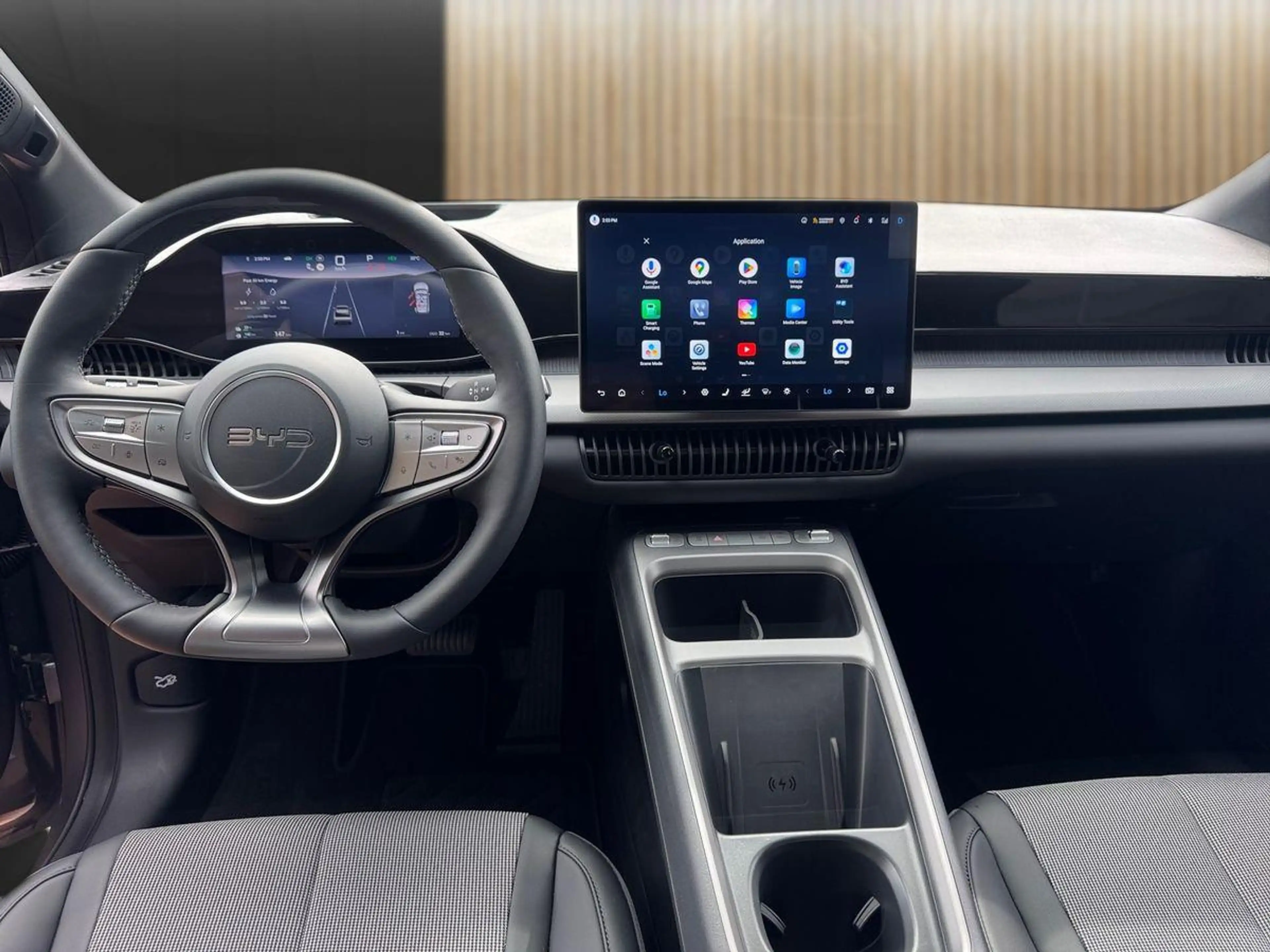 BYD Dolphin G 1.5 DM-i PHEV 156 kW Comfort — photo 11
