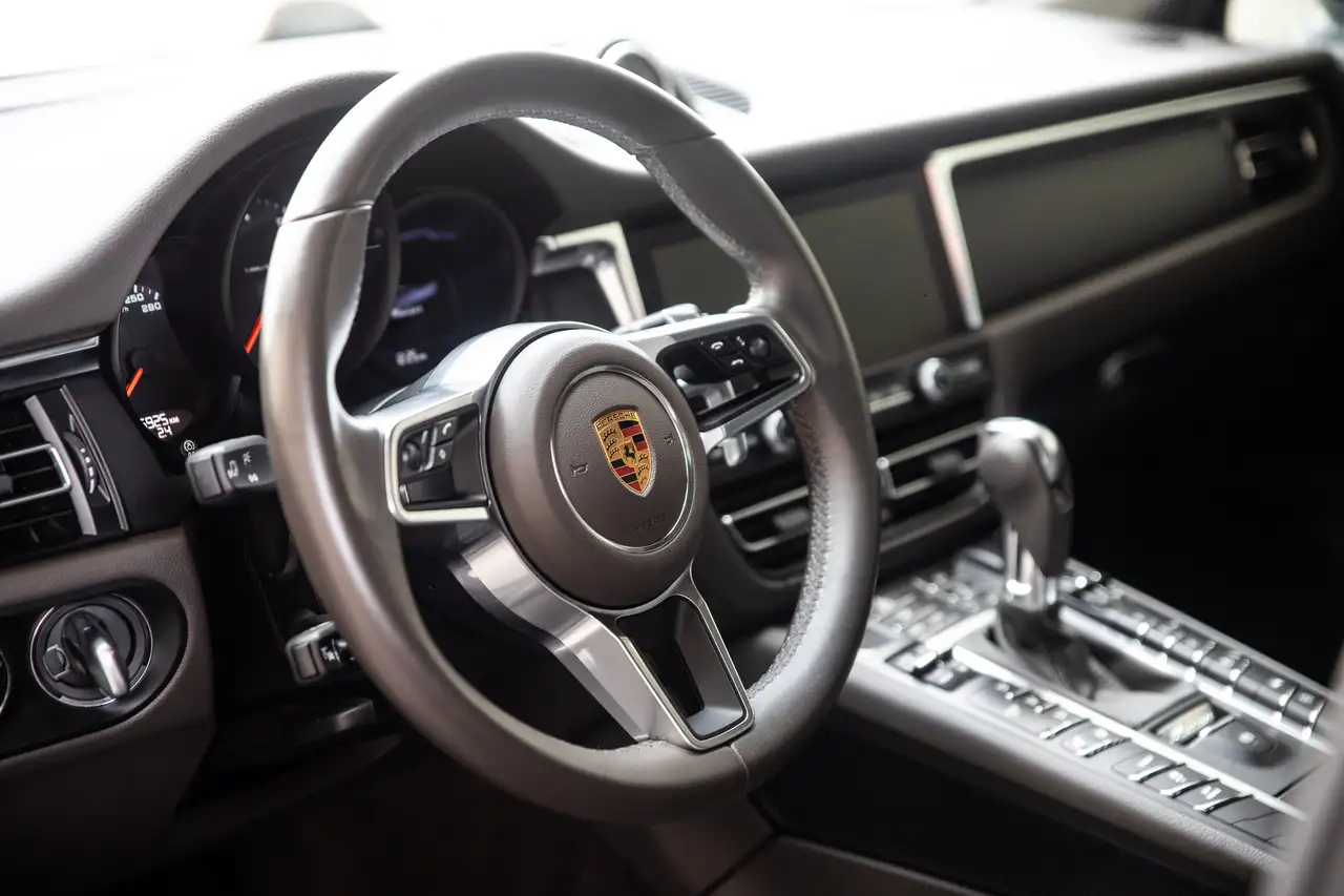 Porsche Macan снимка Porsche Macan