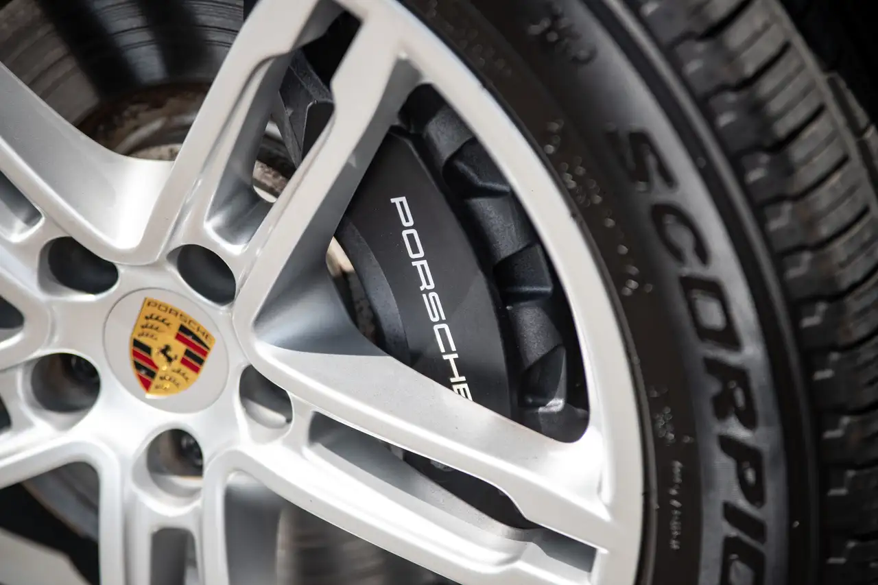 Porsche Macan снимка Porsche Macan