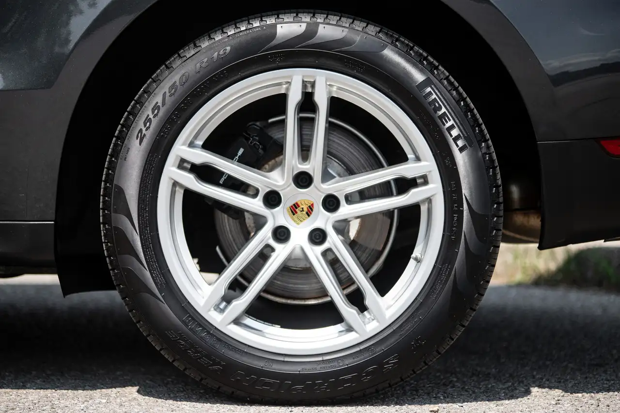 Porsche Macan снимка Porsche Macan