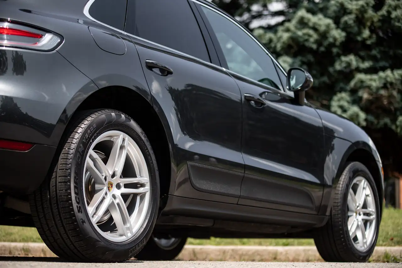 Porsche Macan снимка Porsche Macan
