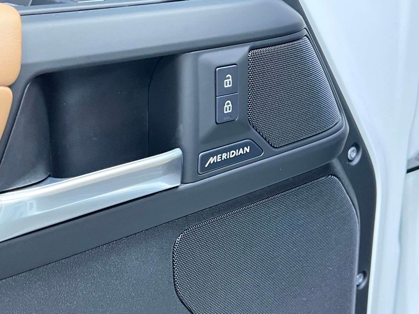 2026 Land Rover Defender 110 P300 S | LEASE FROM $899 PER MONTH thumb 29