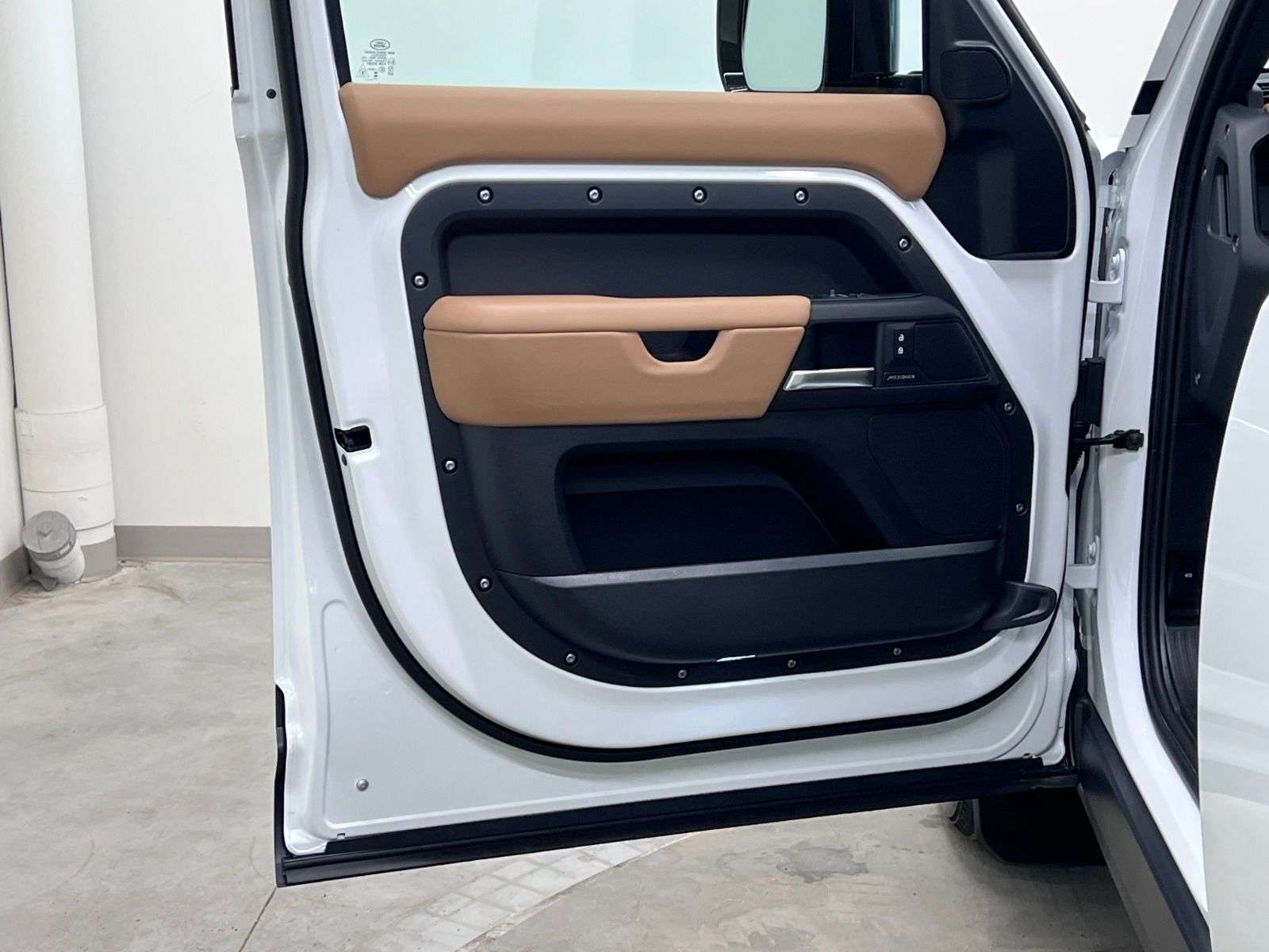 2026 Land Rover Defender 110 P300 S | LEASE FROM $899 PER MONTH thumb 27