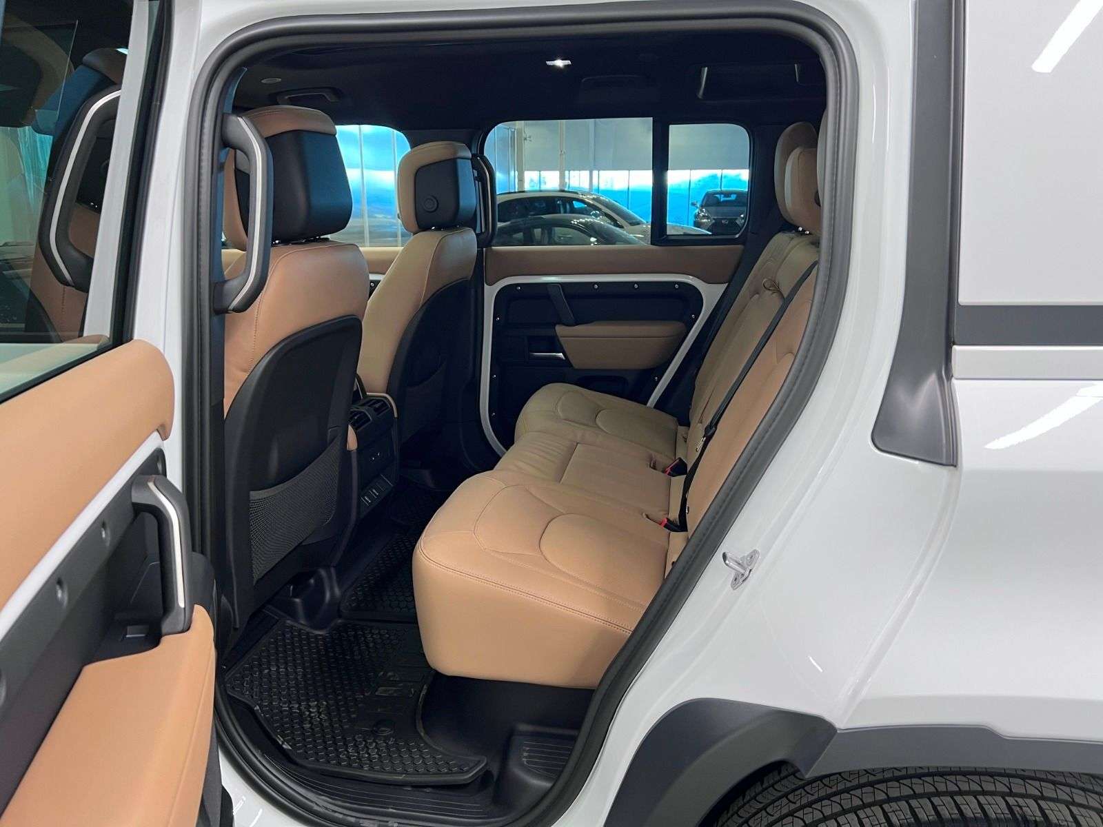 2026 Land Rover Defender 110 P300 S | LEASE FROM $899 PER MONTH thumb 24