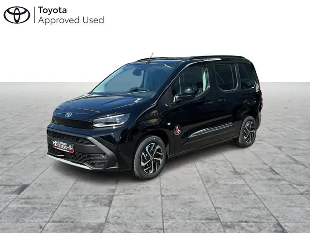 Toyota Verso 1.2B MT SWB FAMILY
