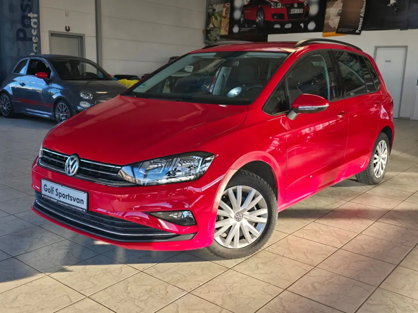 Volkswagen Golf Sportsvan VII Comfortline ACC SHZ RFK ALU Rot - 1