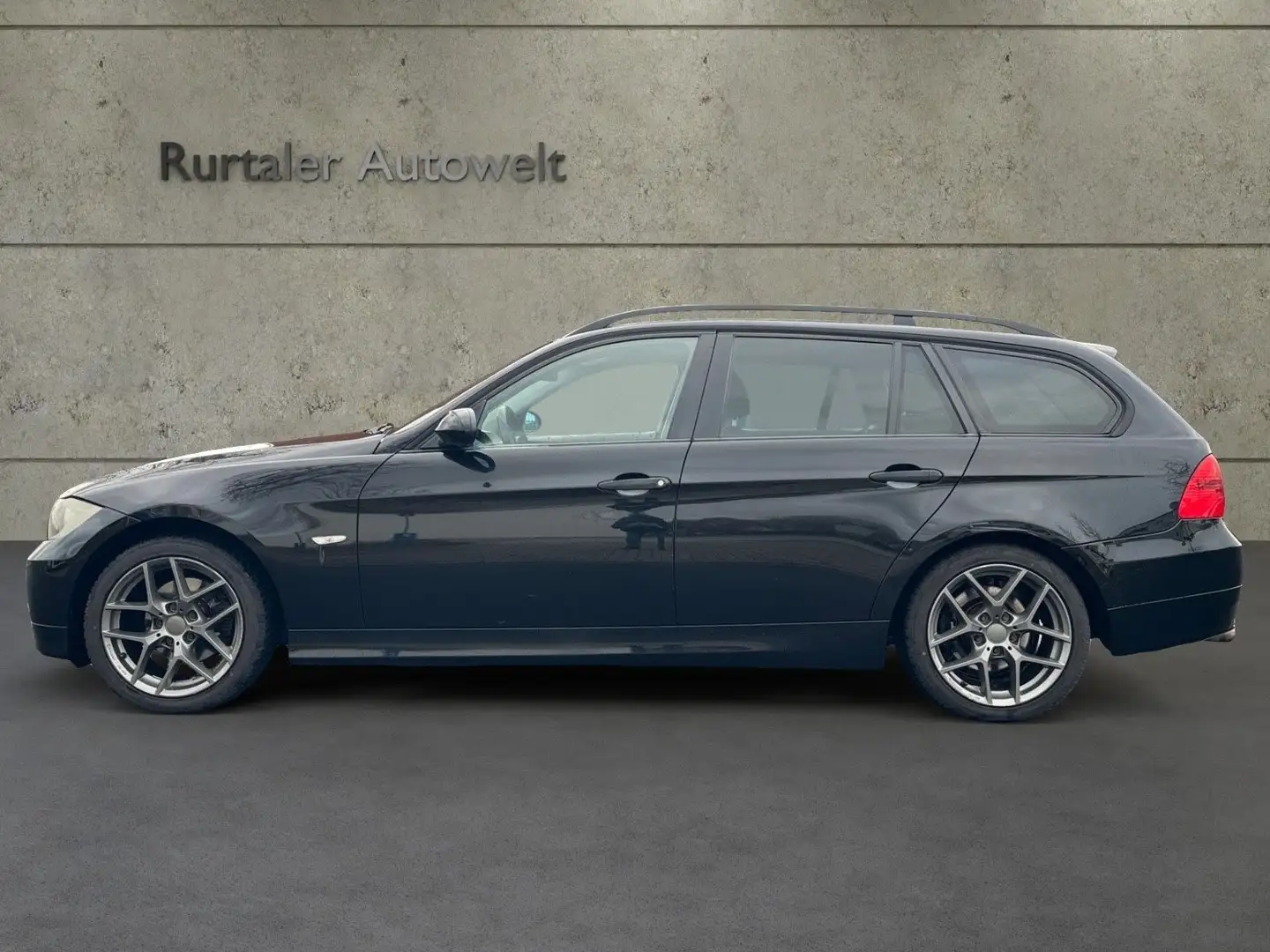 BMW 318 3 Touring 318i *KLIMA*PDC*SHZ*AHK*KEIN TÜV* Noir - 2