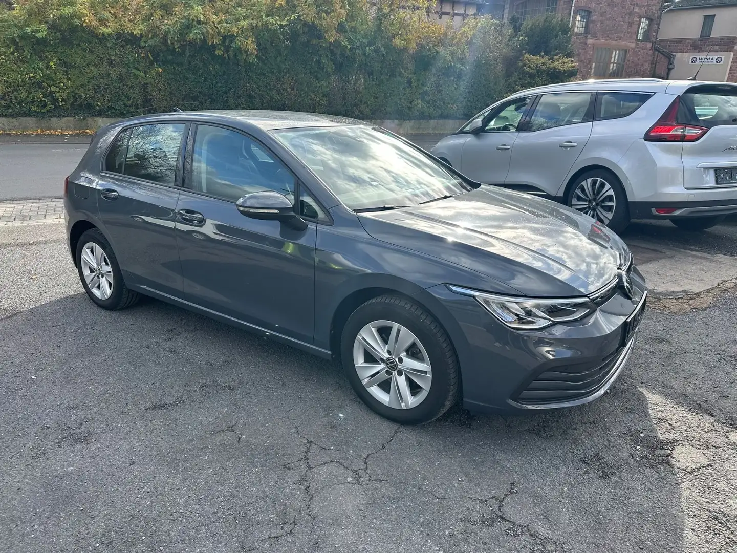 Volkswagen Golf VIII Lim. Life eTSI,LED+SHZ+Virtual+Tempoma Gris - 1