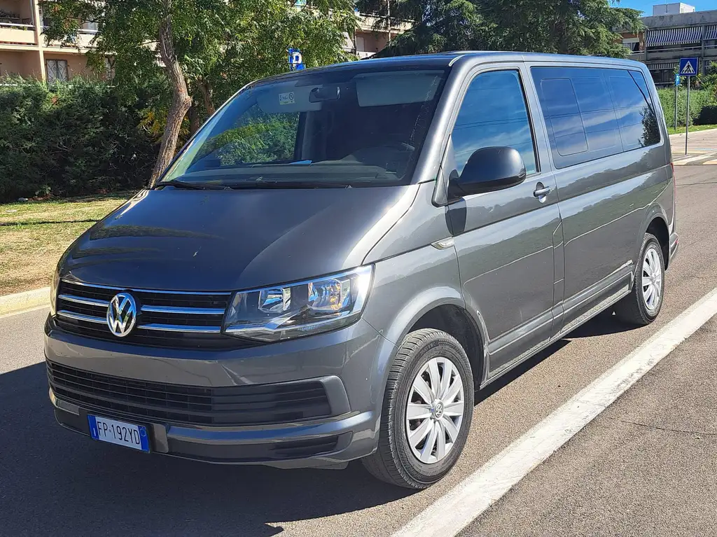 Volkswagen T6 Caravelle 2018 из Европы — купить под ключ