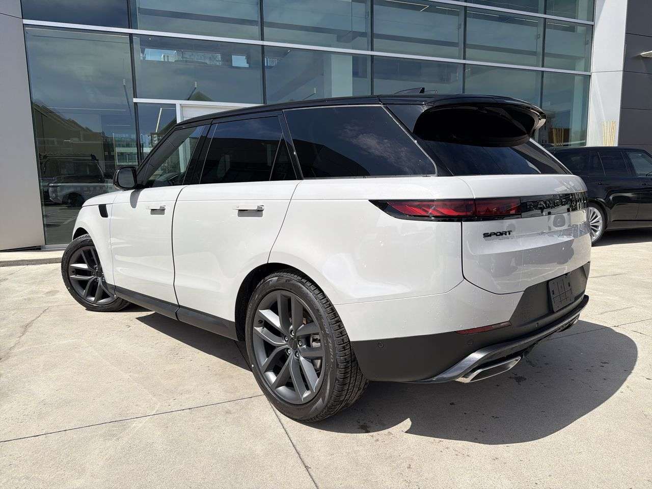 2026 Land Rover Range Rover Sport P360 S thumb 6