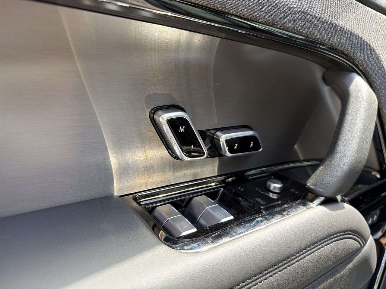 2026 Land Rover Range Rover Sport P360 S thumb 9