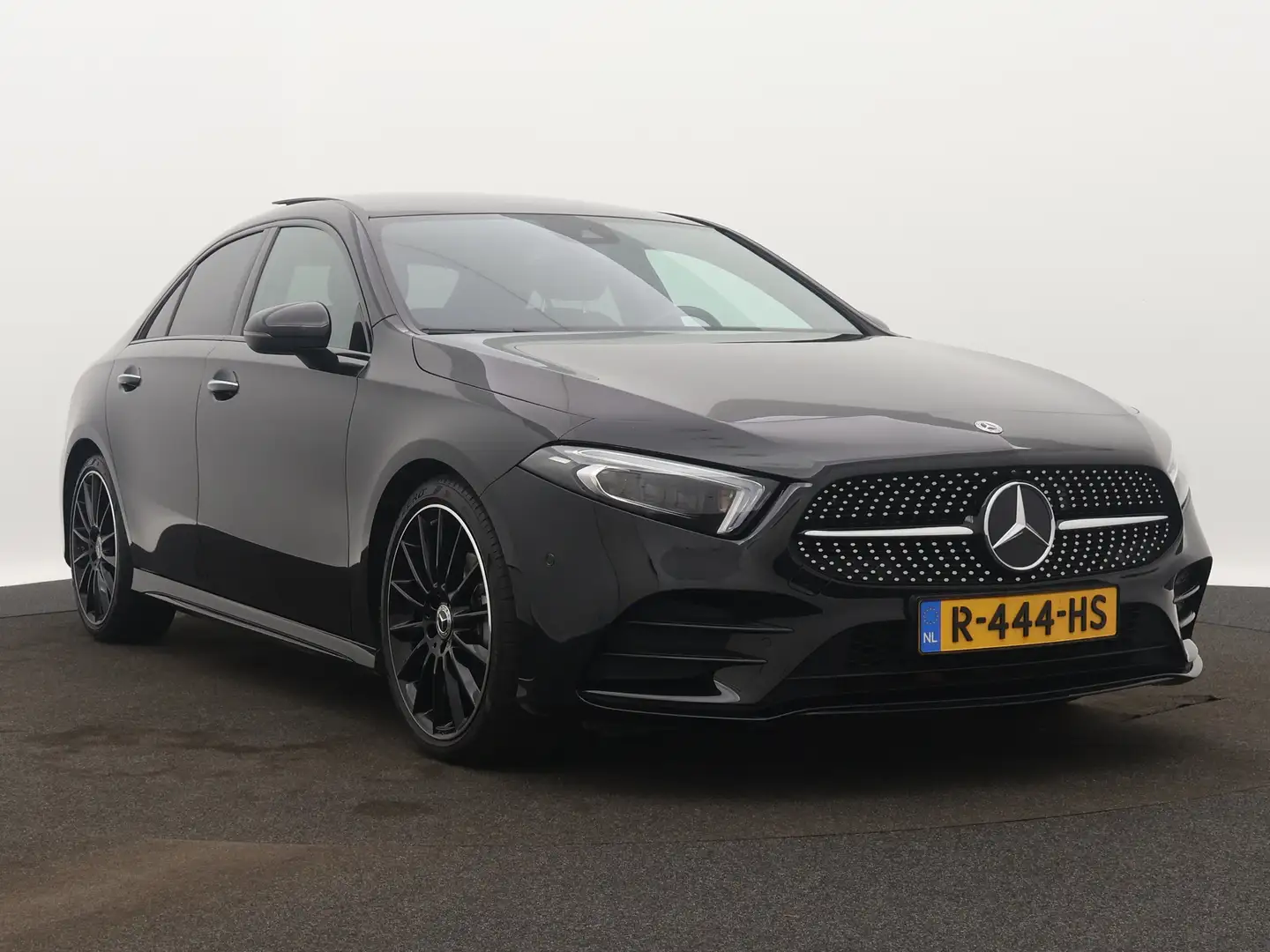 Mercedes-Benz A 180 Business Solution AMG | AMG-Styling | Panoramadak Zwart - 2