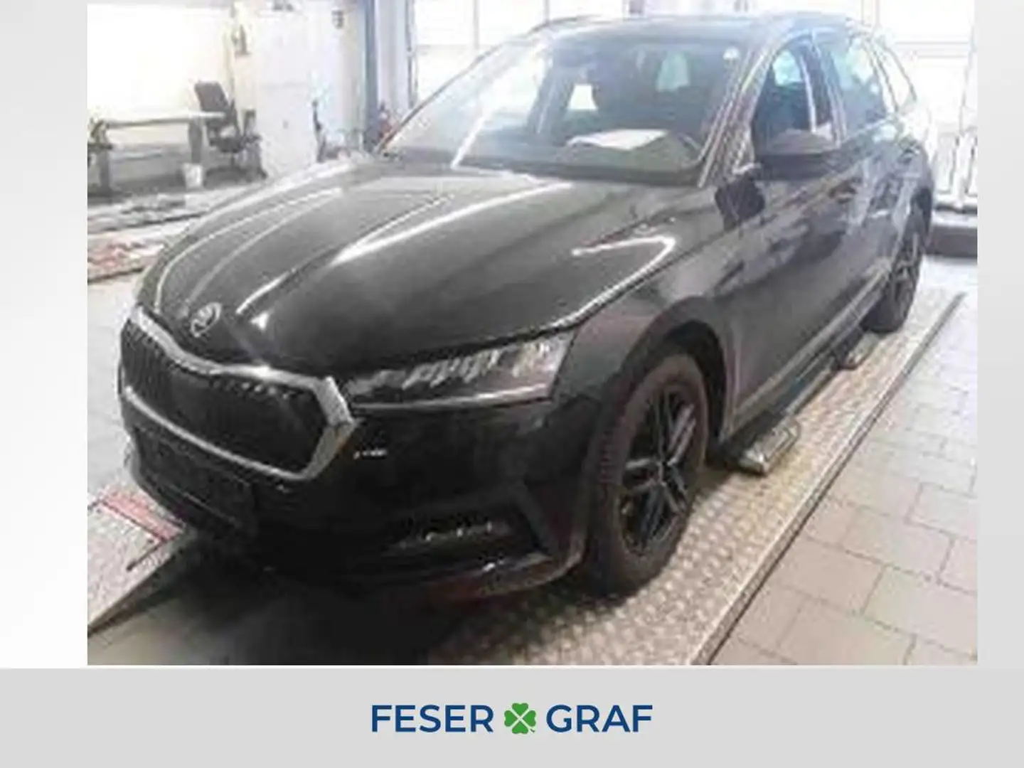 Skoda Octavia Combi Ambition 2.0 TDI DSG Navi AHK LED SiHz Schwarz - 1
