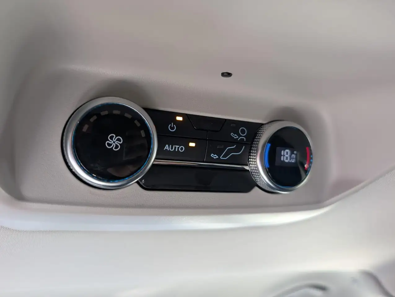 Ford Tourneo 2.0 Titanium L2 Tech, миниатюра 20