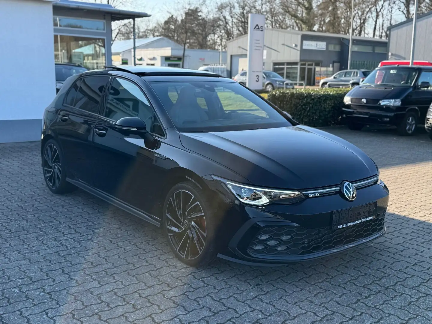 Volkswagen Golf VIII 2.0 TDI GTD Black Style IQ.Light Pano Negro - 1