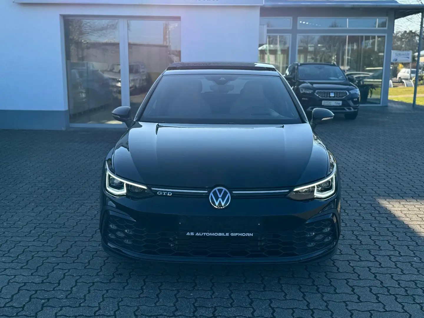 Volkswagen Golf VIII 2.0 TDI GTD Black Style IQ.Light Pano Negro - 2