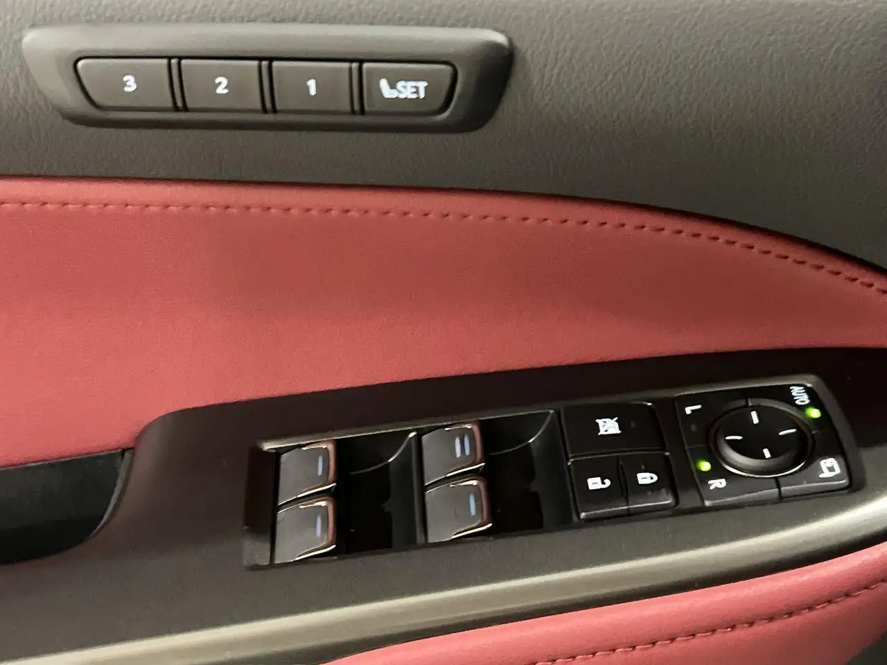 Lexus NX снимка Lexus NX