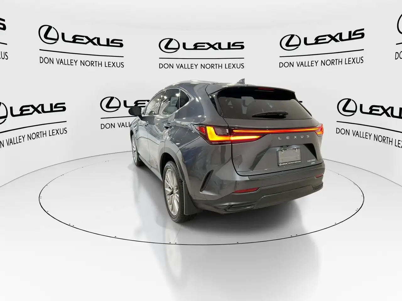 Lexus NX снимка Lexus NX
