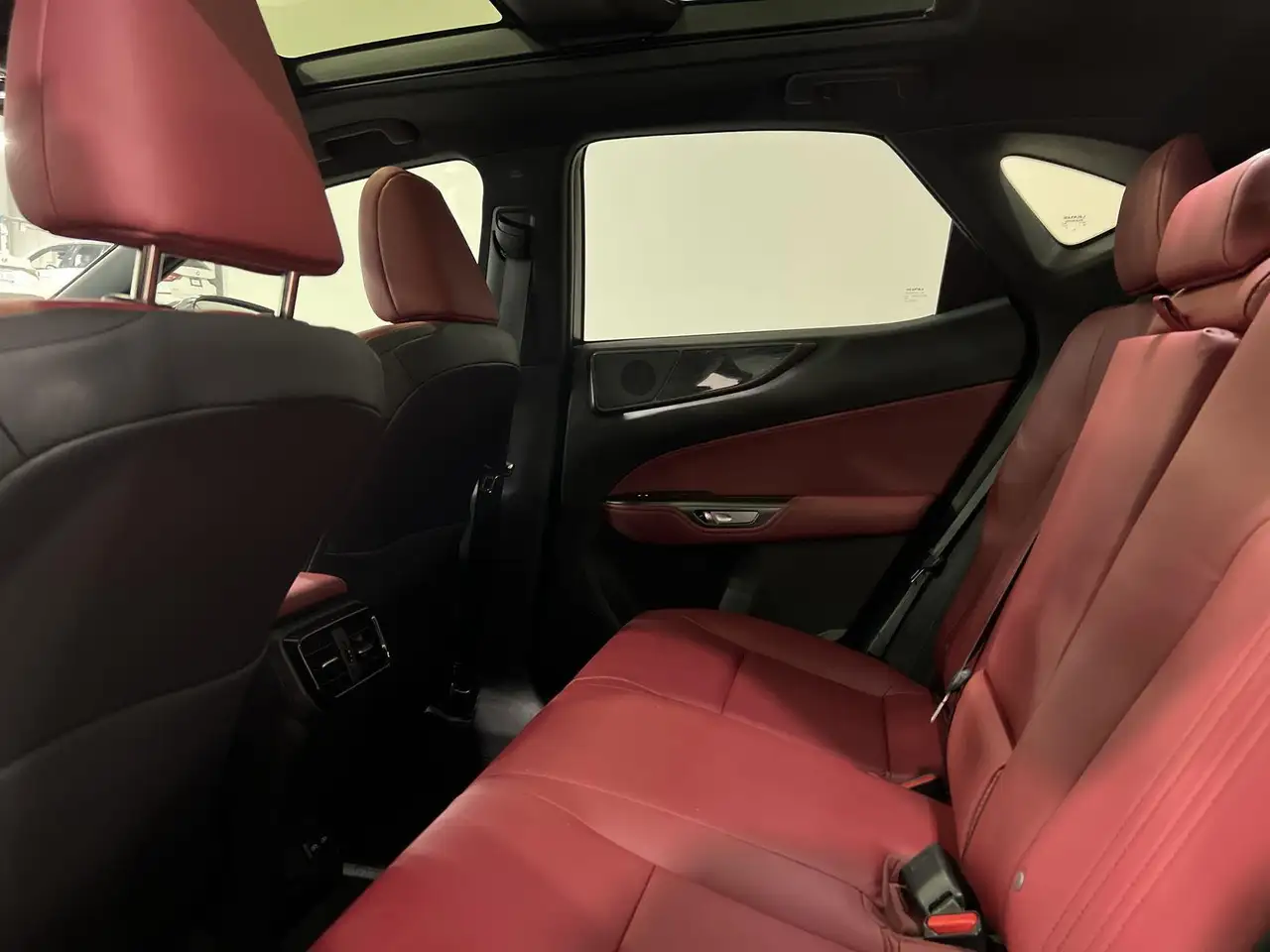 Lexus NX снимка Lexus NX