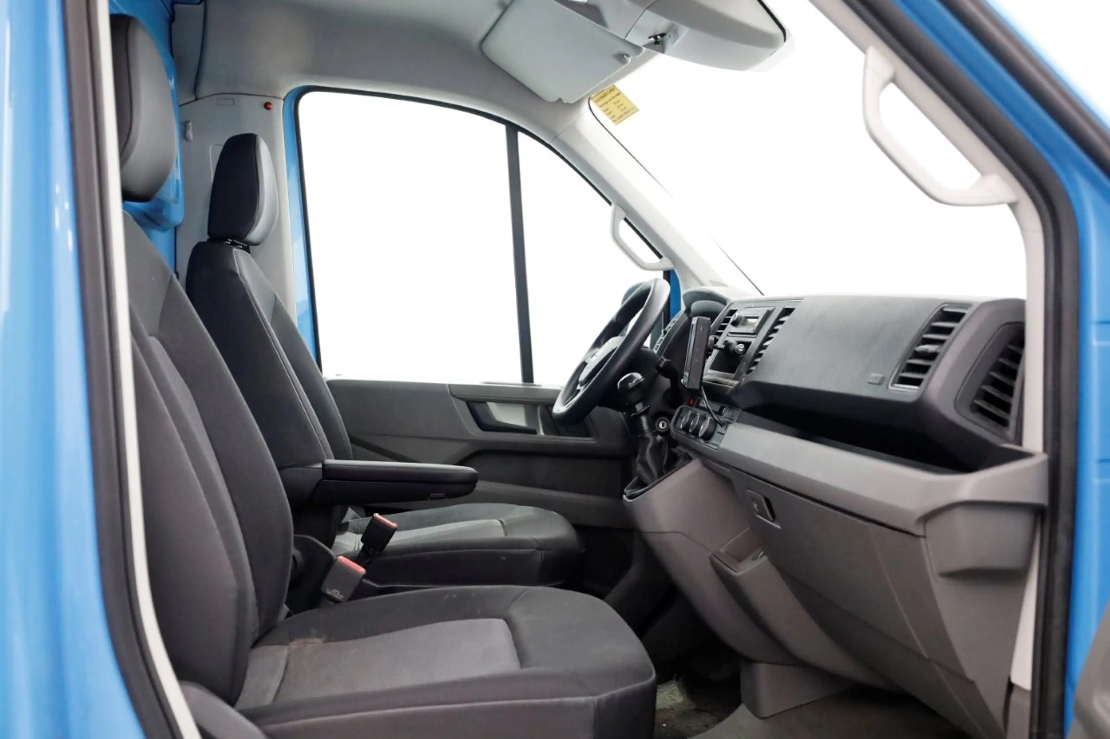 Volkswagen Crafter 35 2.0 TDI E6 Bakwagen met achterdeuren 2-Persoons — photo 3