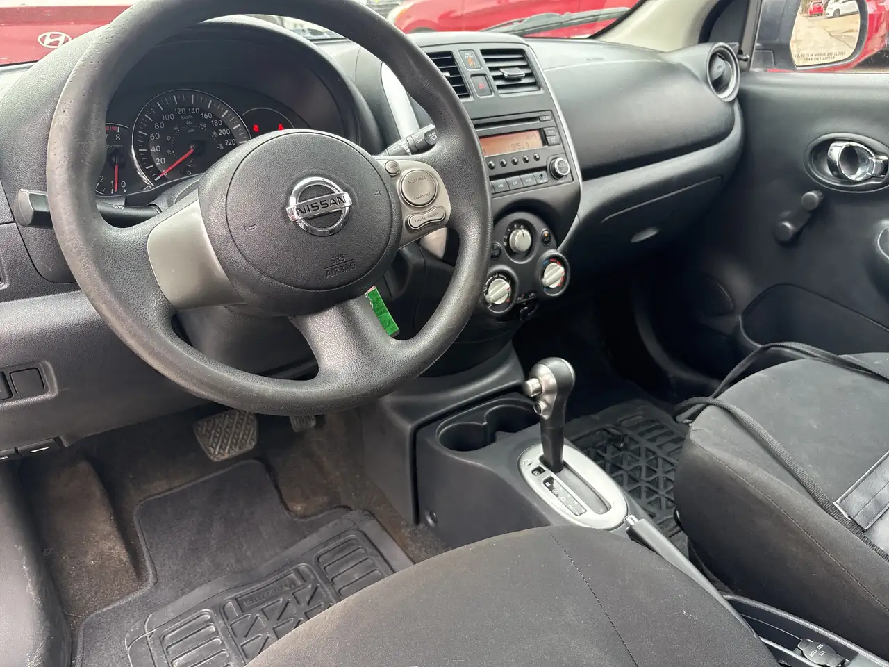Nissan Micra снимка Nissan Micra