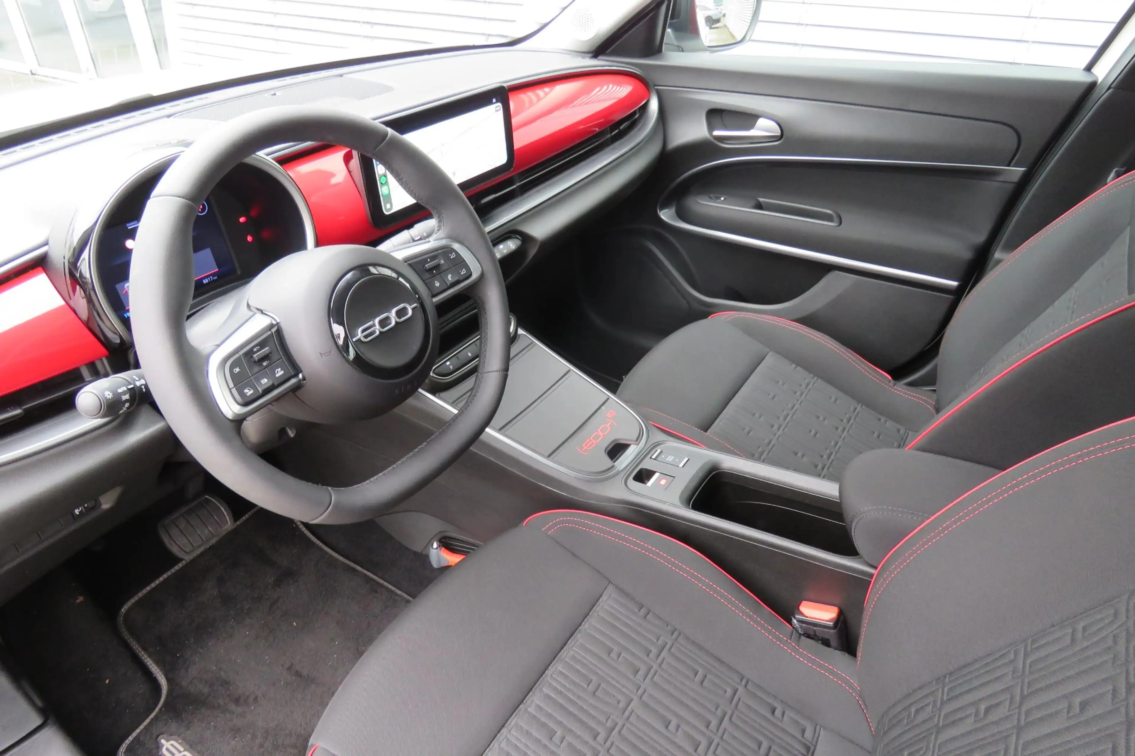 Fiat 600e RED 54 kWh | Apple Carplay / Android Auto | LED | — photo 9