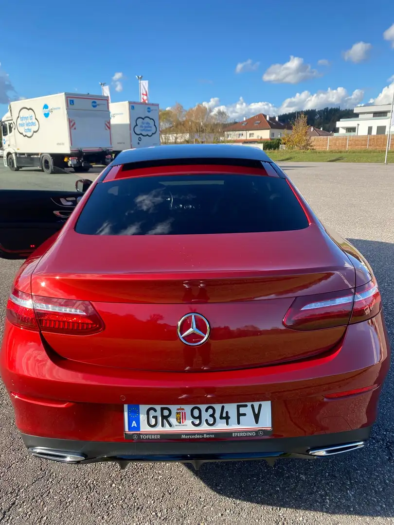 Mercedes-Benz E 220 d Aut. Rot - 2