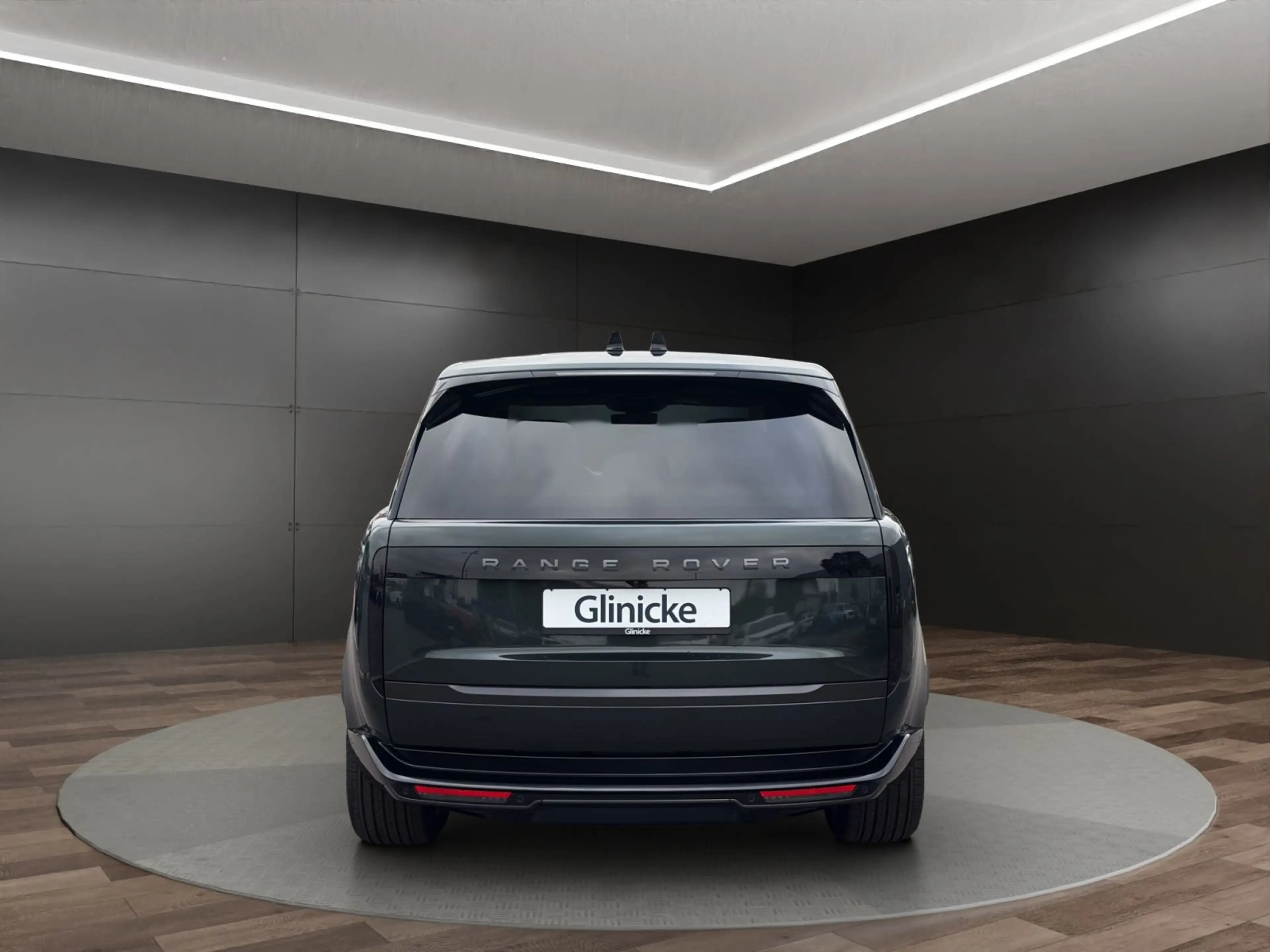 Land Rover Range Rover SWB 3.0 Plug-in Hybrid P550e Autobio — photo 4