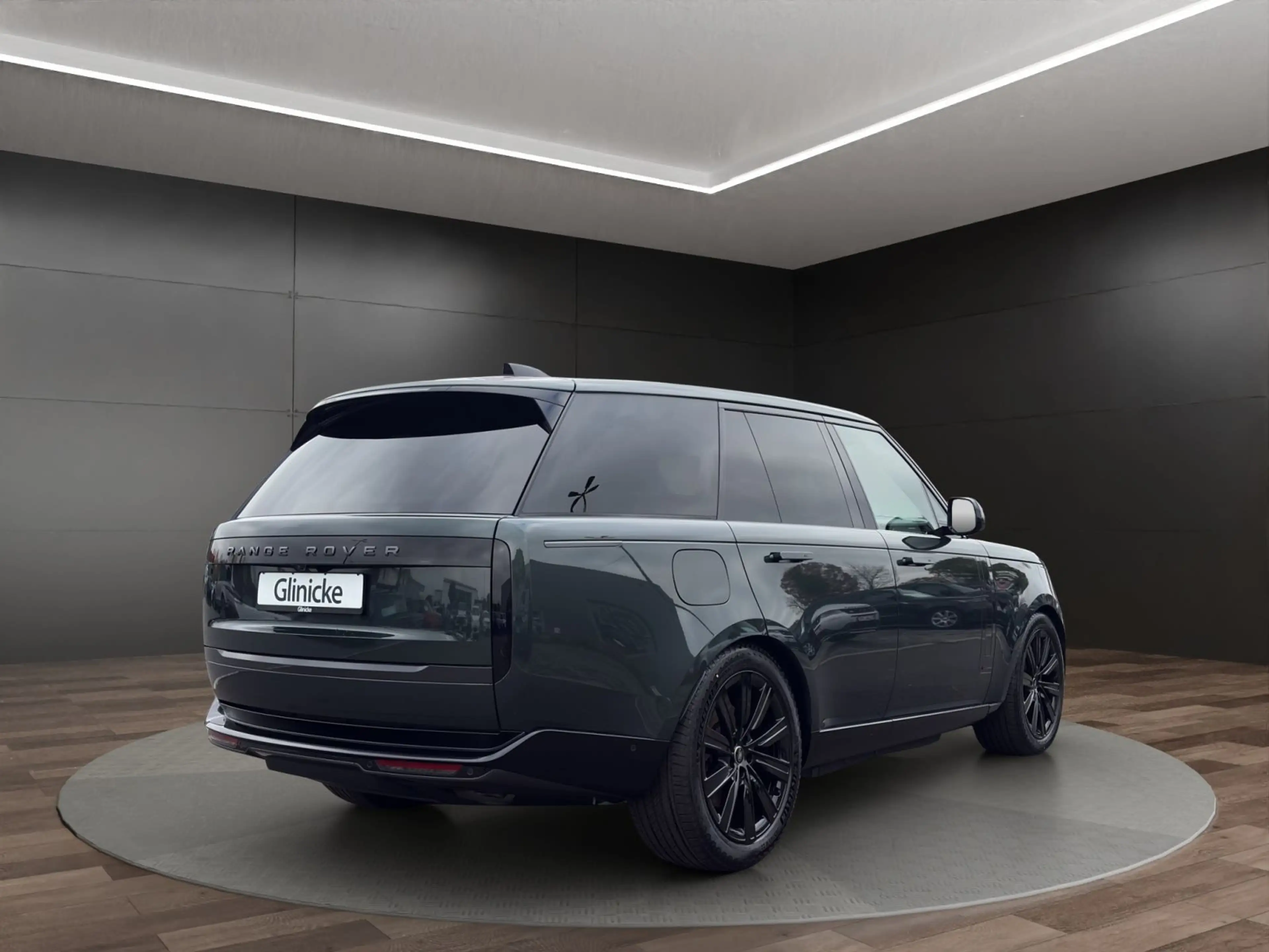 Land Rover Range Rover SWB 3.0 Plug-in Hybrid P550e Autobio — photo 2