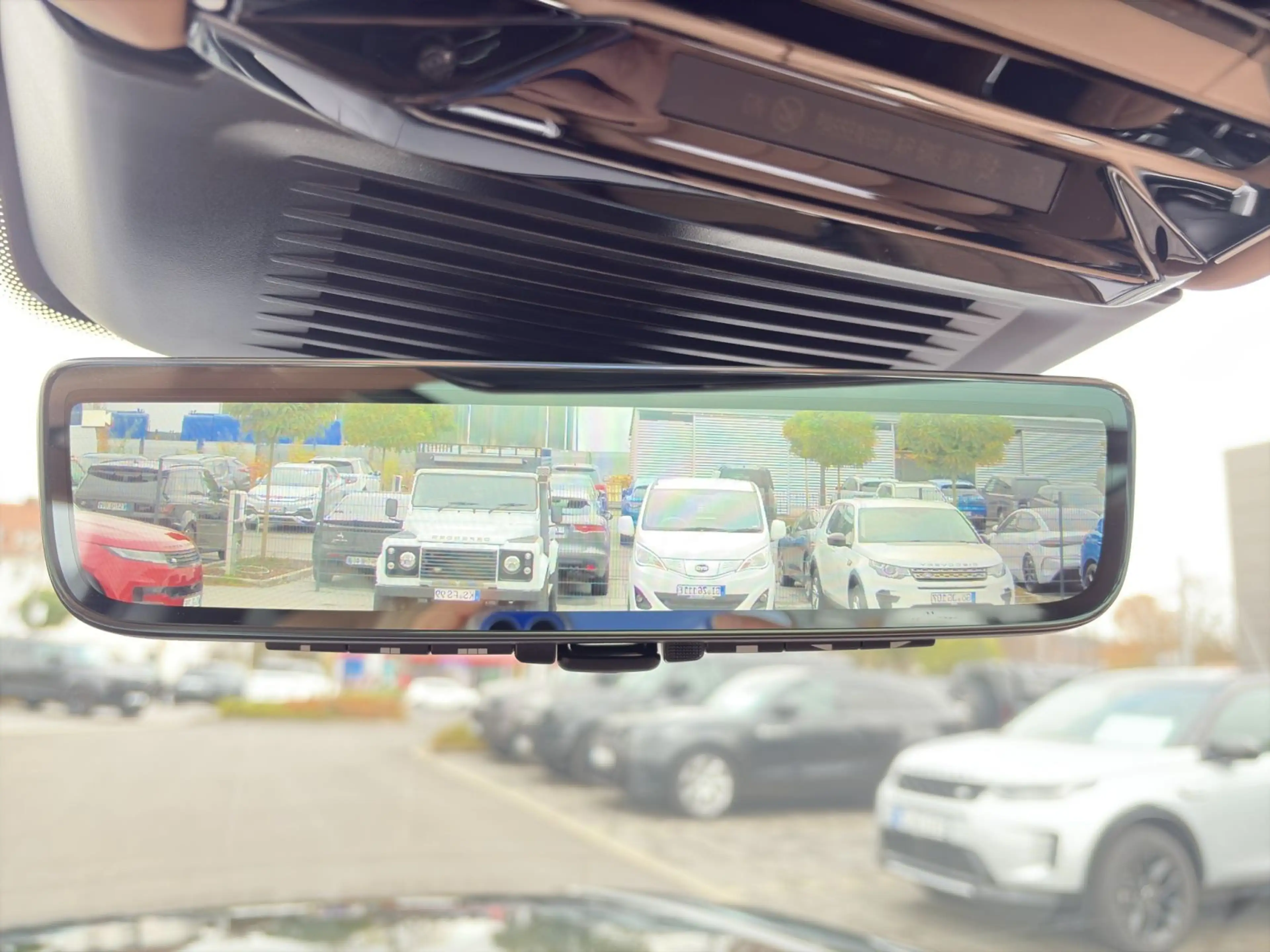 Land Rover Range Rover SWB 3.0 Plug-in Hybrid P550e Autobio — photo 15